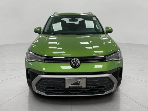 New 2025 Volkswagen Taos SE image 9