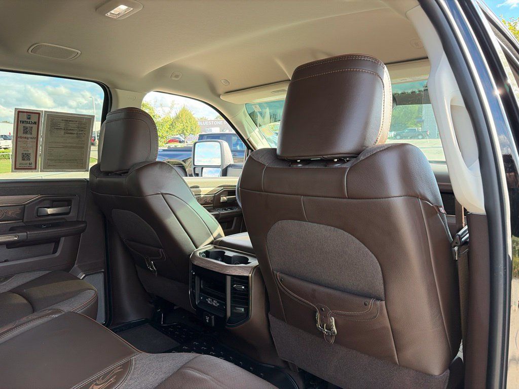 Used 2025 RAM 2500 Limited AWD/4WD image 39