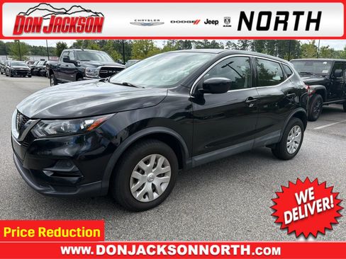 Used 2020 Nissan Rogue Sport S FWD image 1