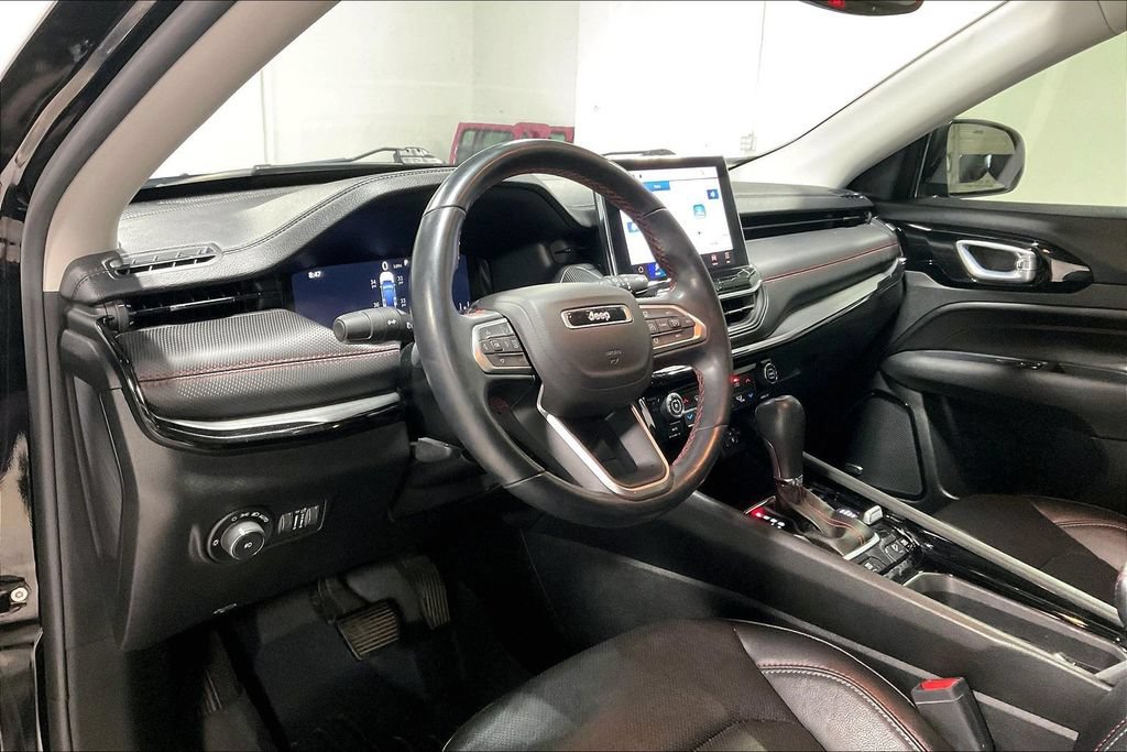 Used 2022 Jeep Compass Trailhawk w/ Trailhawk Elite Group AWD/4WD image 16