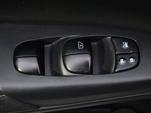 Used 2015 Nissan Sentra SV image 23