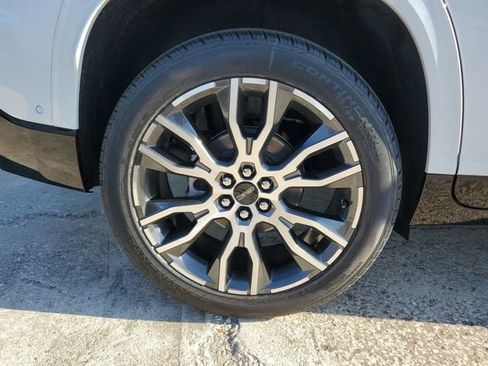 New 2026 GMC Acadia Denali Ultimate AWD/4WD image 6