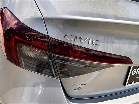Used 2025 Honda Civic Sport image 28