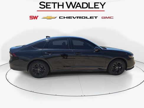Used 2025 Honda Accord SE image 8