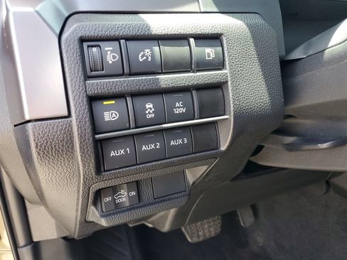 Used 2025 Toyota Tacoma TRD Off-Road w/ TRD Off Road Upgrade Package AWD/4WD image 27
