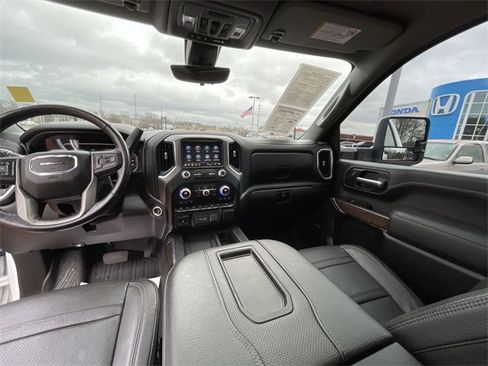 Used 2021 GMC Sierra 2500 Denali w/ Denali Ultimate Package image 22