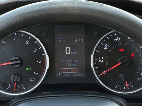 Used 2021 Toyota RAV4 XLE FWD image 16