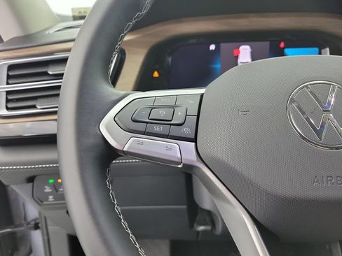 Used 2026 Volkswagen Atlas SE FWD image 22