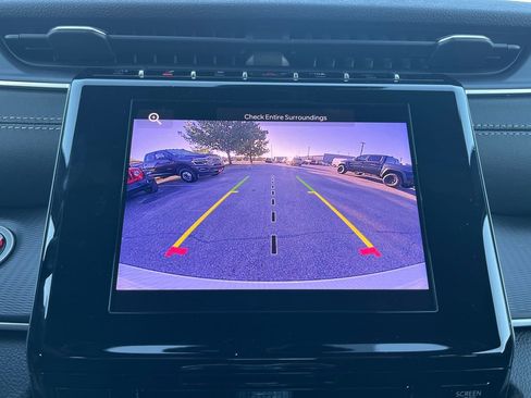 New 2025 Jeep Grand Cherokee Laredo image 9