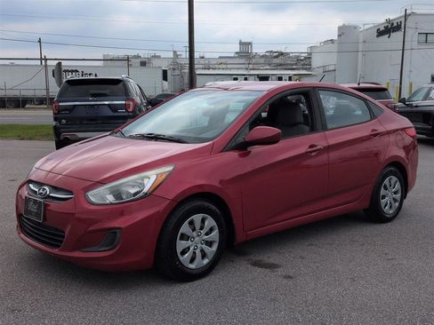 Used 2016 Hyundai Accent SE w/ Option Group 02 FWD image 7