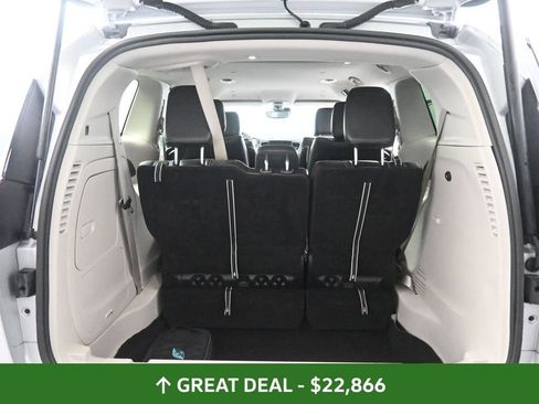 Used 2024 Chrysler Pacifica Limited FWD image 25