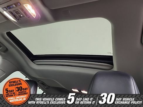 Used 2022 Toyota Highlander XLE image 17