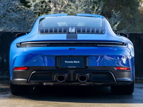 Certified 2025 Porsche 911 Carrera GTS image 10