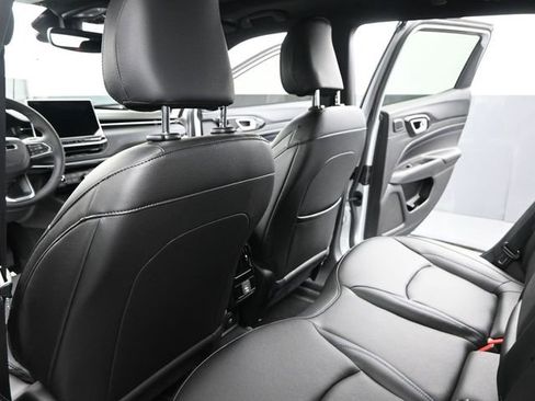 New 2025 Jeep Compass Limited w/ High Altitude Package image 13