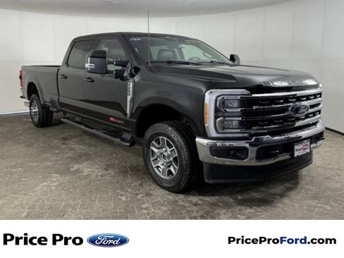 Used 2023 Ford F250 Lariat image 1