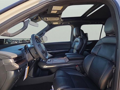New 2026 Lincoln Navigator Black Label image 15