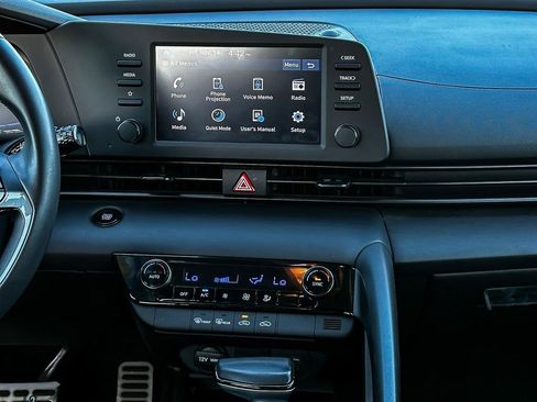 Used 2025 Hyundai Elantra Sport image 30