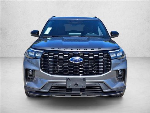 New 2026 Ford Explorer ST-Line w/ ST-Line Street Pack AWD/4WD image 5