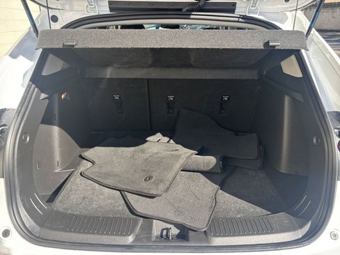 Used 2025 Chevrolet Trax LT image 31