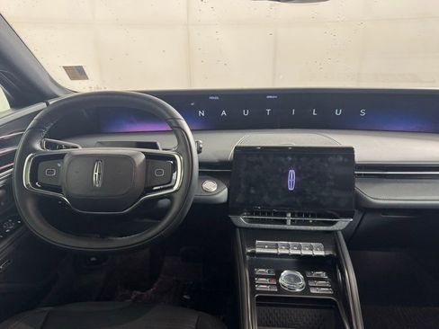 New 2025 Lincoln Nautilus Reserve w/ Jet Appearance Package image 19