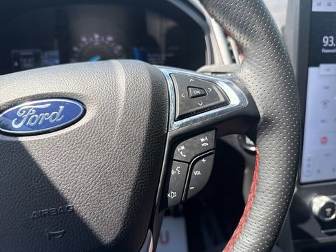Used 2023 Ford Edge ST-Line AWD/4WD image 18