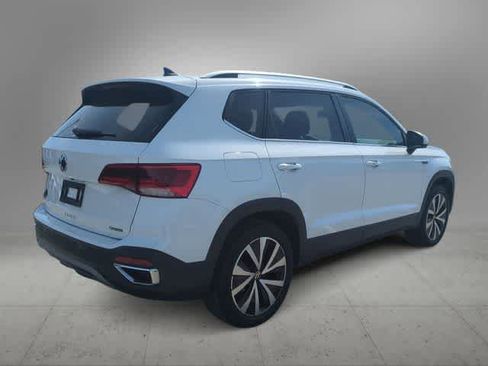 Used 2022 Volkswagen Taos SE AWD/4WD image 8