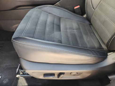 Used 2025 Mitsubishi Outlander SE AWD/4WD image 27