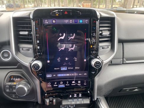 New 2026 RAM 1500 4x4 Crew Cab image 34