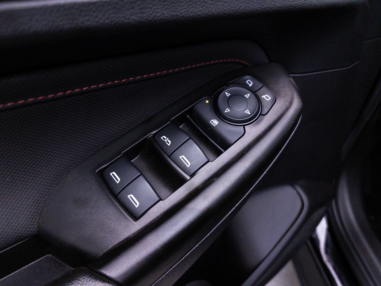 Used 2023 Chevrolet TrailBlazer RS FWD image 17