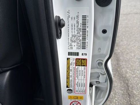 Used 2019 Toyota Tacoma Limited image 28