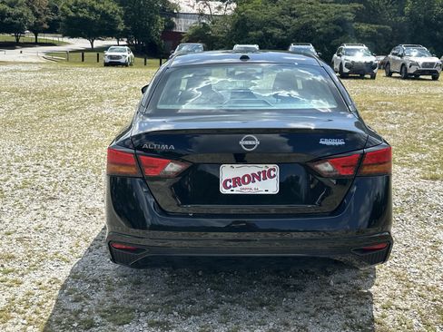 Used 2025 Nissan Altima 2.5 S FWD image 6