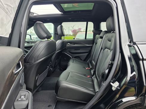 New 2026 Jeep Grand Cherokee Limited image 34