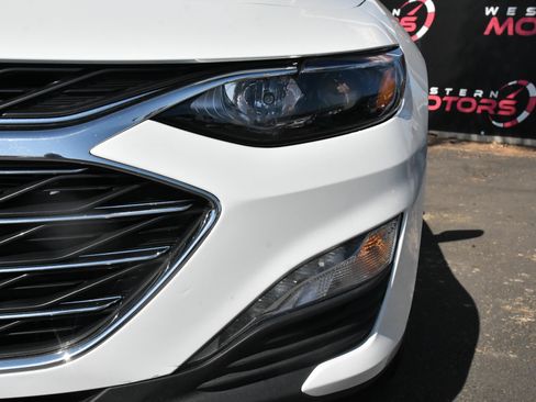 Used 2024 Chevrolet Malibu LT FWD image 11