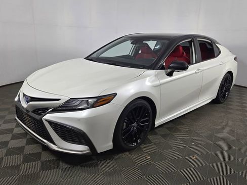 Used 2022 Toyota Camry XSE w/ Navigation Upgrade Package image 3
