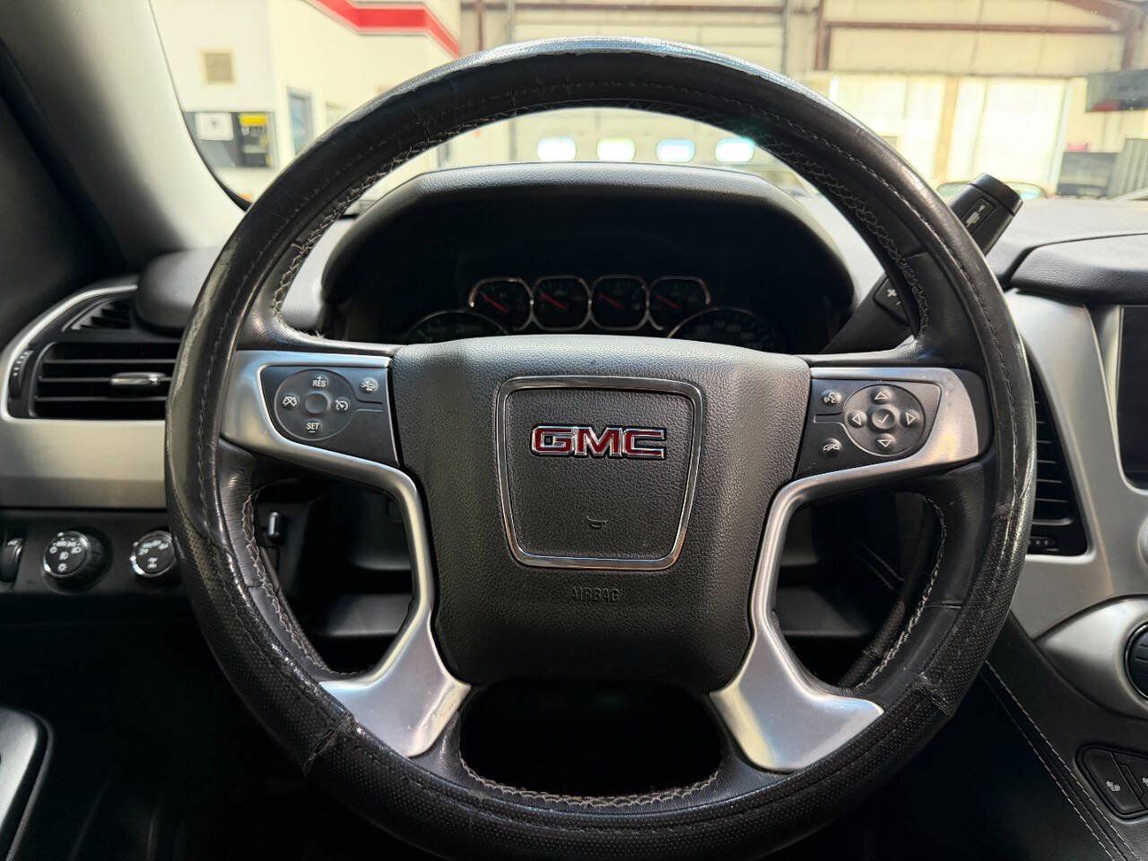 Used 2019 GMC Yukon SLT w/ HD Trailering Package AWD/4WD image 23