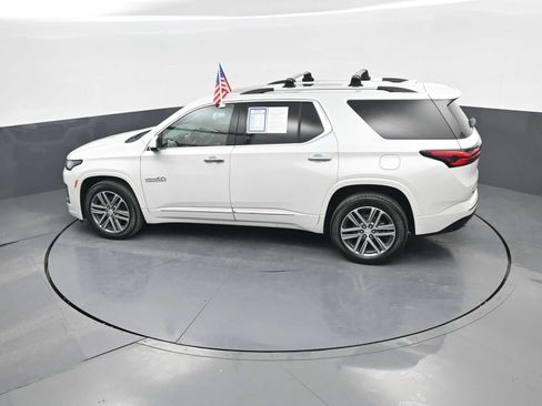 Used 2023 Chevrolet Traverse High Country AWD/4WD image 34