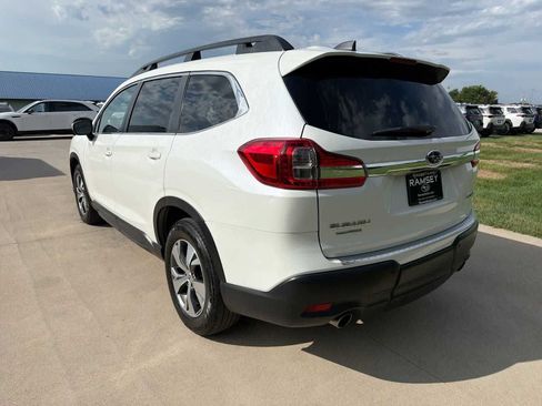 Used 2022 Subaru Ascent Premium w/ Convenience Package AWD/4WD image 4