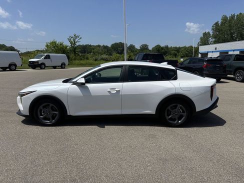 Used 2025 Kia K4 FWD image 3