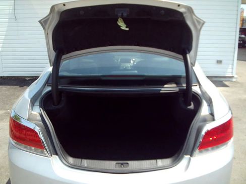 Used 2011 Buick LaCrosse CXL FWD image 7