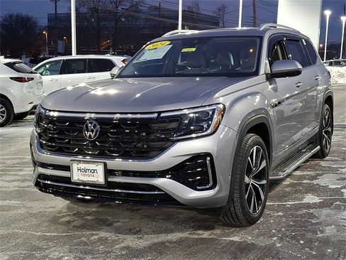 Used 2024 Volkswagen Atlas SEL Premium R-Line image 4