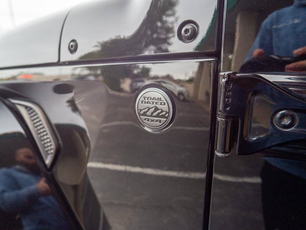 Used 2021 Jeep Wrangler Unlimited Sahara AWD/4WD image 8