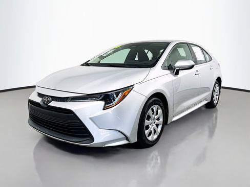Used 2024 Toyota Corolla LE FWD image 10