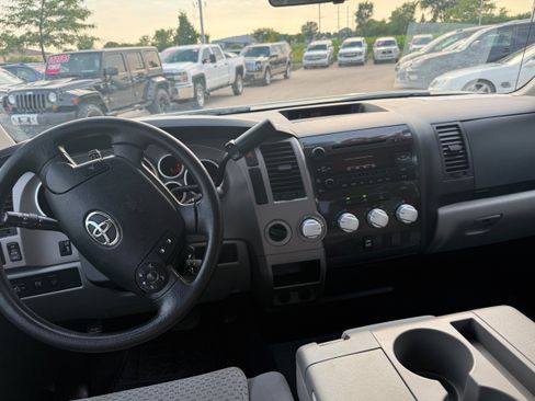 Used 2012 Toyota Tundra 4x4 Double Cab w/ Tow Pkg image 8