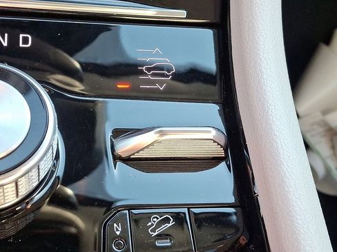 Used 2023 Jeep Grand Cherokee Overland image 25