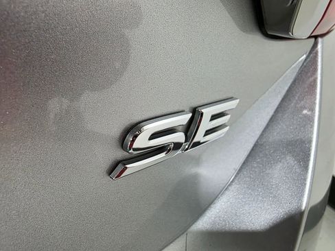 Used 2017 Toyota Camry SE image 32