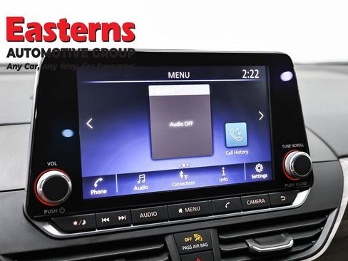 Used 2025 Nissan Altima 2.5 SV FWD image 19