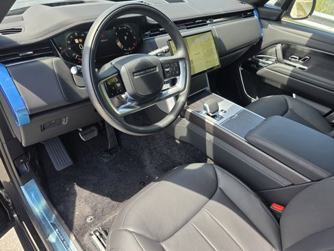 New 2026 Land Rover Range Rover Long Wheelbase SE AWD/4WD image 10
