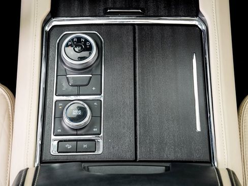 Used 2022 Ford Expedition Max Platinum image 18