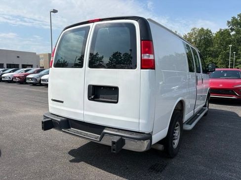 Used 2025 Chevrolet Express 2500 w/ Driver Convenience Package RWD image 5
