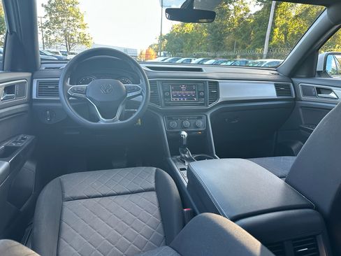 Used 2020 Volkswagen Atlas Cross Sport S image 10